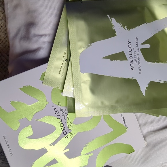 ACEOLOGY Other - ACEOLOGY GREEN T. INFUSION Gel Masks, 4xTwo piece masks